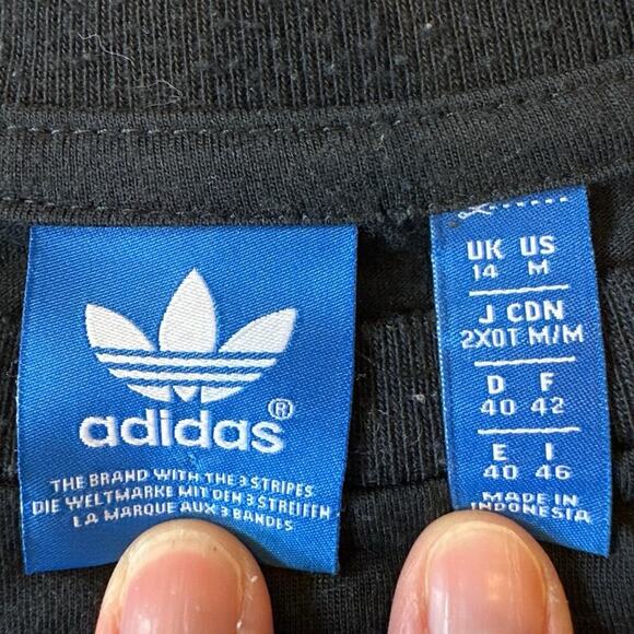 Women’s Adidas Black Floral Oversized Crop Print T-Shirt Size Medium - Picture 4 of 5